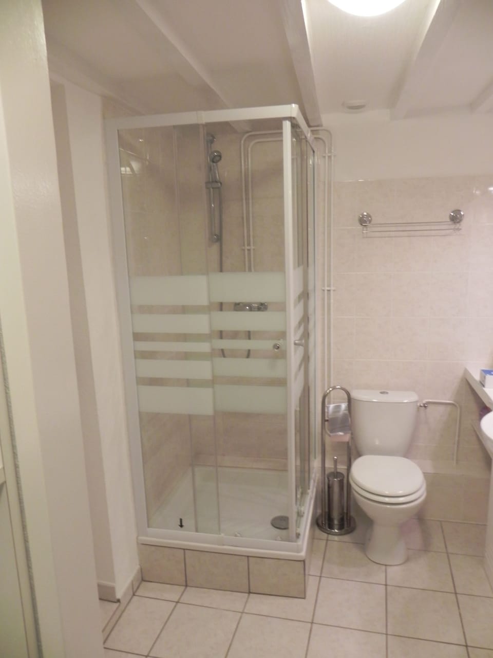 Double Room | Bathroom | Shower, hair dryer, bathrobes, towels