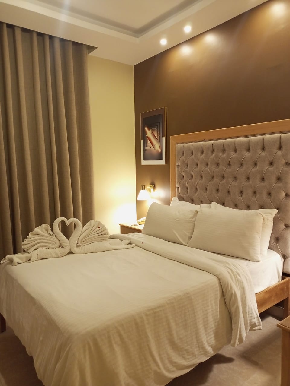 In-room safe, desk, iron/ironing board (on request), WiFi (free)