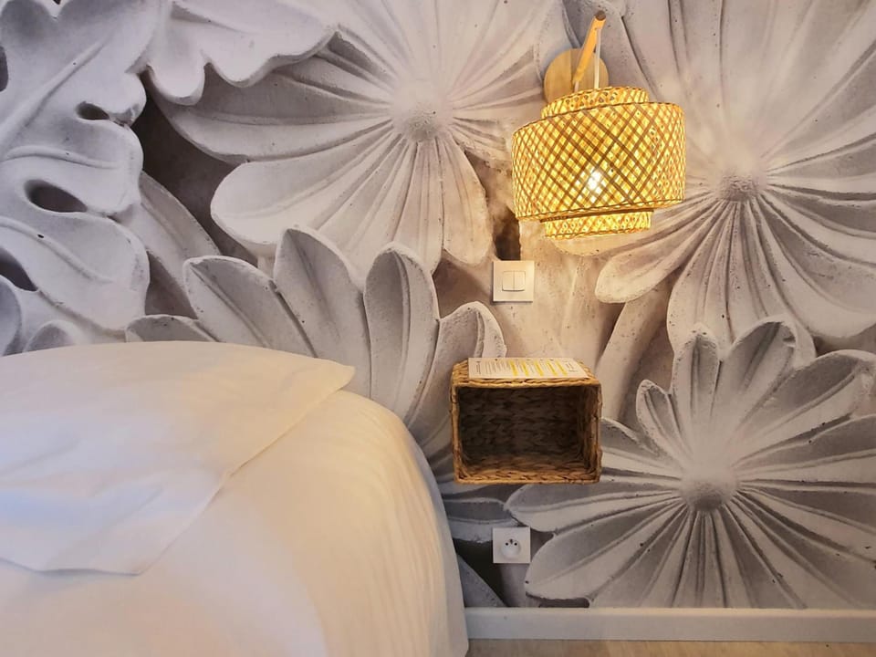 Standard Room | Desk, blackout drapes, soundproofing, free WiFi