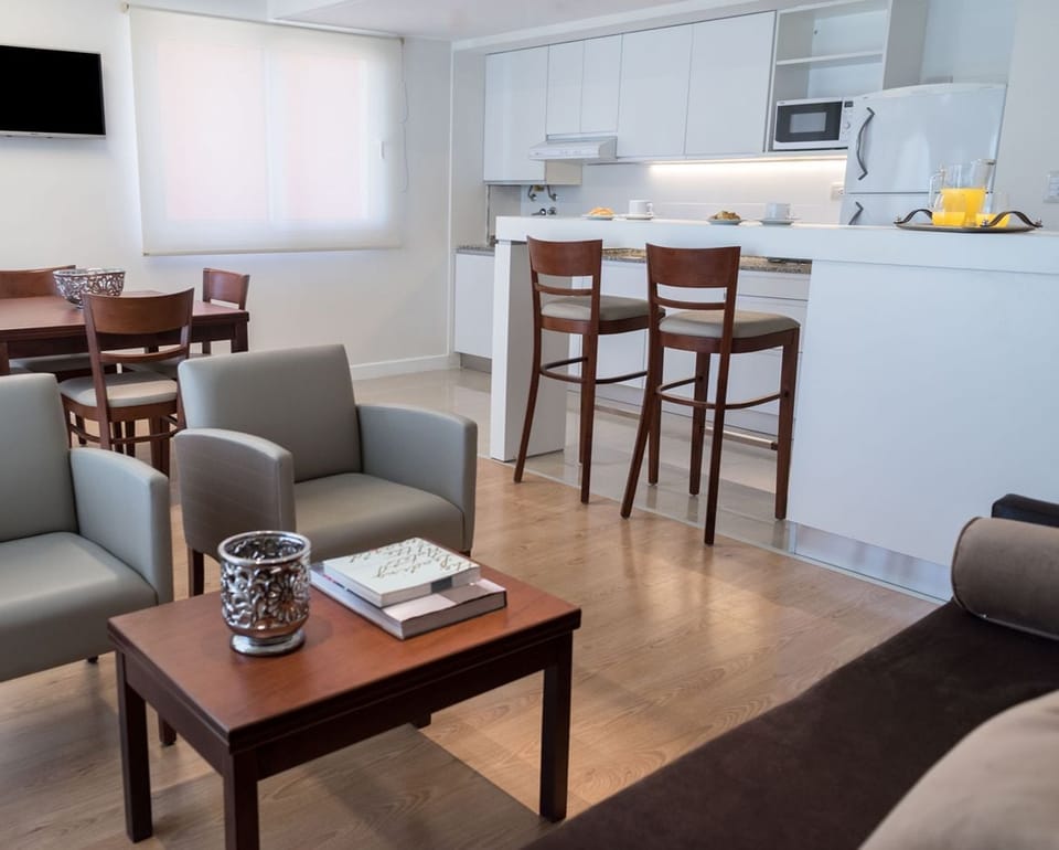 Full-size fridge, microwave, stovetop, toaster