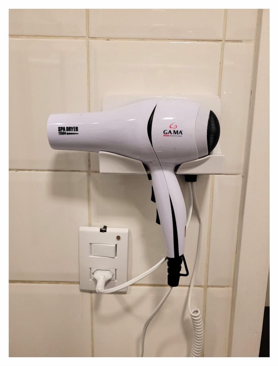 Suite Privativa para 4 Pessoas | Bathroom | Shower, hair dryer, toilet paper