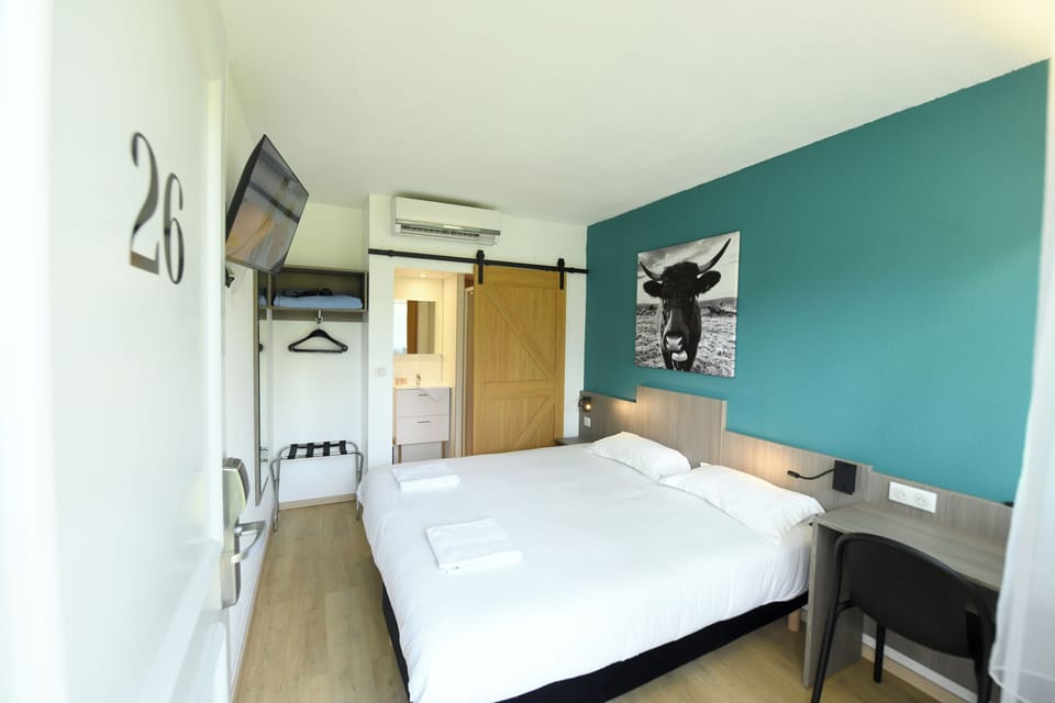 Double Room | Premium bedding, individually decorated, individually furnished, desk