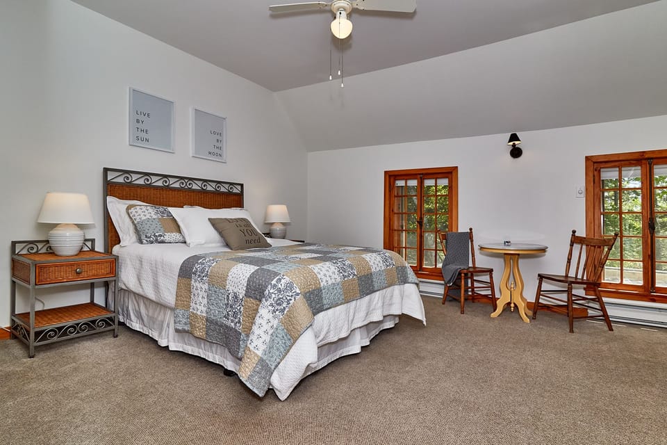 Superior Double Room, 1 Queen Bed | Individually decorated, individually furnished, blackout drapes
