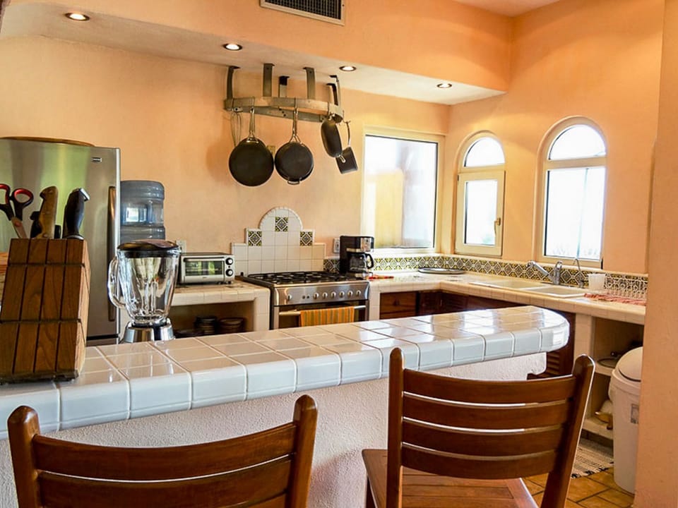 Traditional Villa, 2 Bedrooms | Private kitchen | Full-size fridge, microwave, oven, stovetop