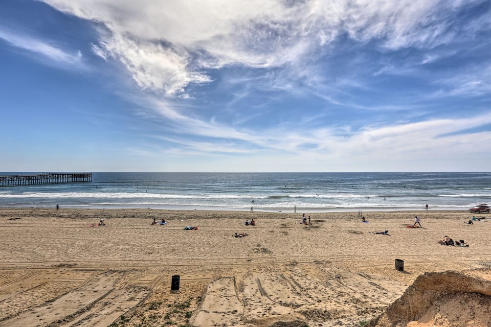 Pacific Beach | < 1 Mi Away