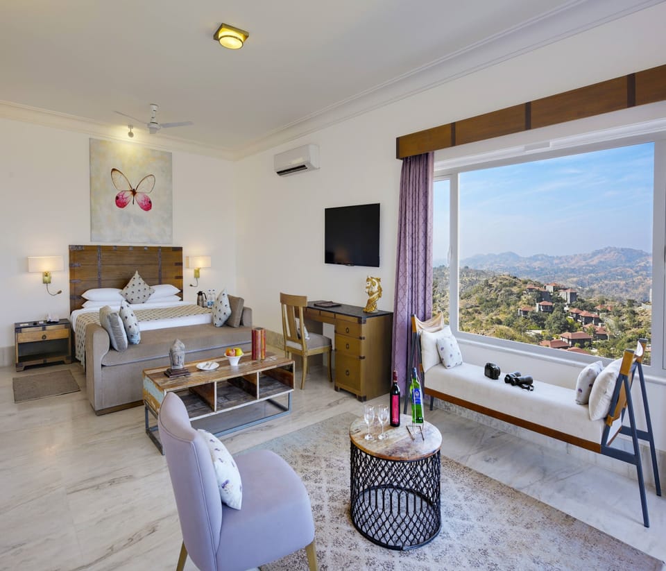 Plunge Pool Suite | Premium bedding, minibar, in-room safe, desk