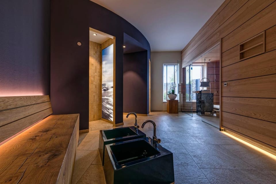 Hot stone massages, massages