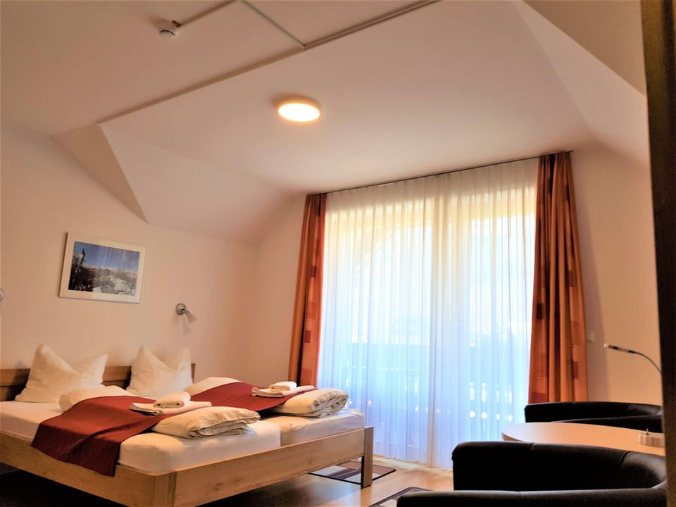 Quadruple Room, Balcony, Mountain View | Hypo-allergenic bedding, individually furnished, desk, free WiFi