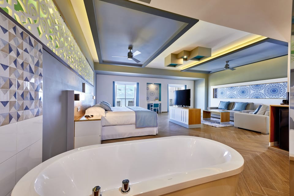1 bedroom, minibar, in-room safe, laptop workspace