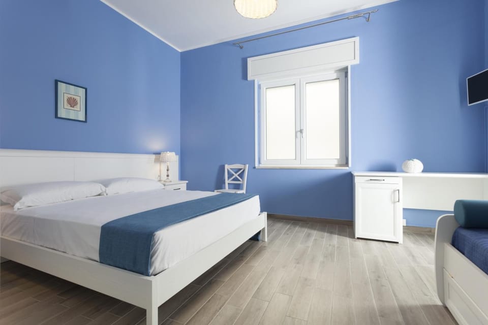 In-room safe, free cribs/infant beds, free WiFi