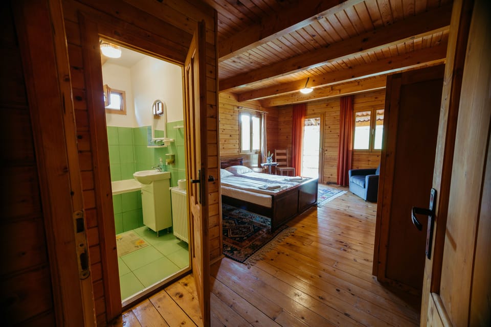 Standard Double or Twin Room, 1 Double Bed | Iron/ironing board, free wired internet, bed sheets