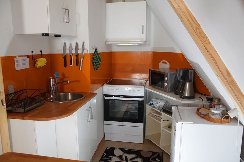 Apartment | Desk, free cribs/infant beds, rollaway beds, free WiFi