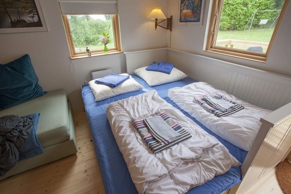 Cabin | Desk, free cribs/infant beds, rollaway beds, free WiFi