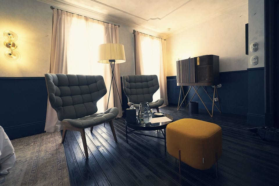 Suite with Hot Tub & Terrace Rooftop | Living area | 43-inch Smart TV with satellite channels, TV, heated floors