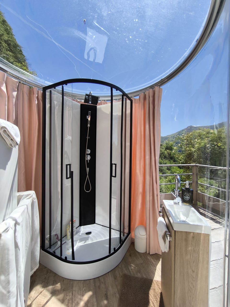 Premium Room, Private Bathroom (La Big'Bulle Transparente) | Bathroom