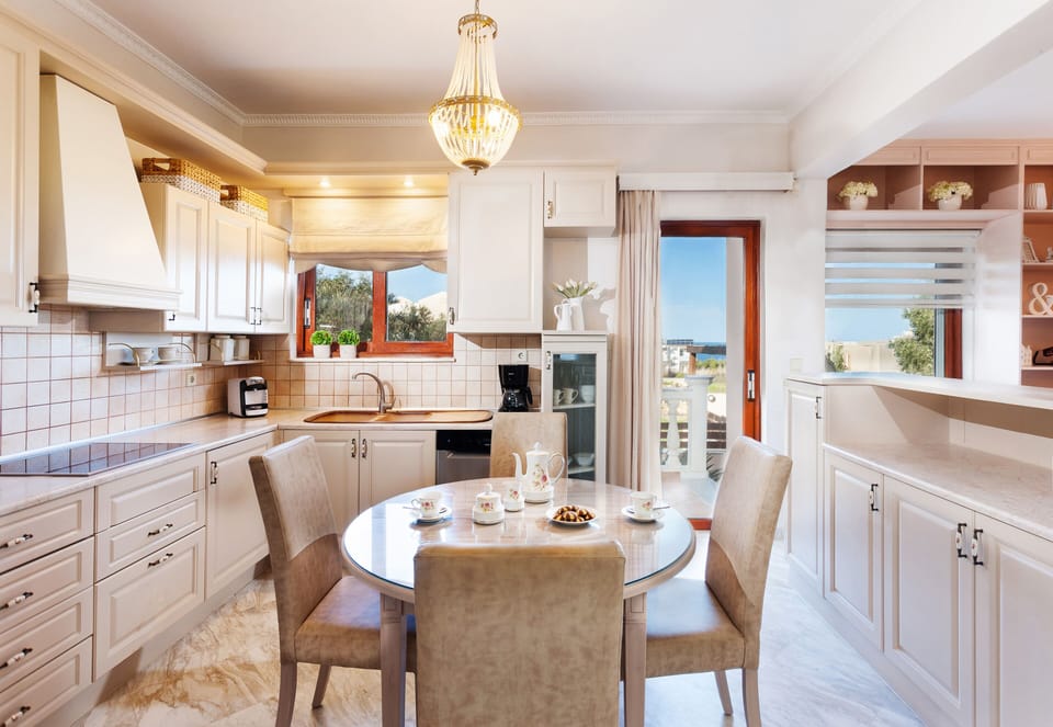 Deluxe Villa, 4 Bedrooms, Private Pool | Private kitchen | Full-size fridge, microwave, oven, stovetop