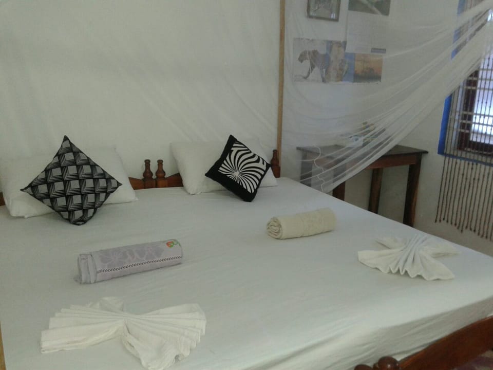 1 bedroom, in-room safe, desk, iron/ironing board