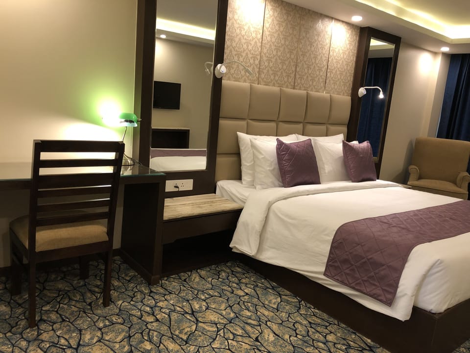 Premium bedding, minibar, in-room safe, desk