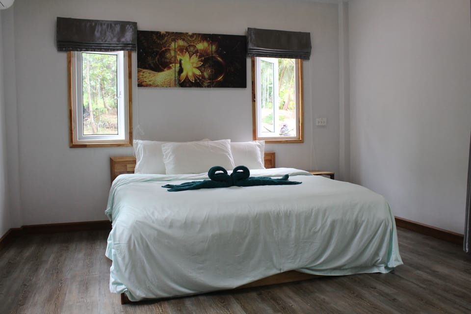 2-Bedroom House  | 2 bedrooms, desk, free WiFi