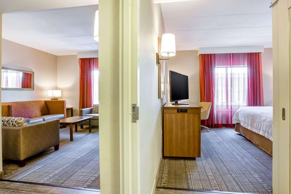 1 Bedroom King Suite w/Sofabed | Premium bedding, pillowtop beds, desk, laptop workspace