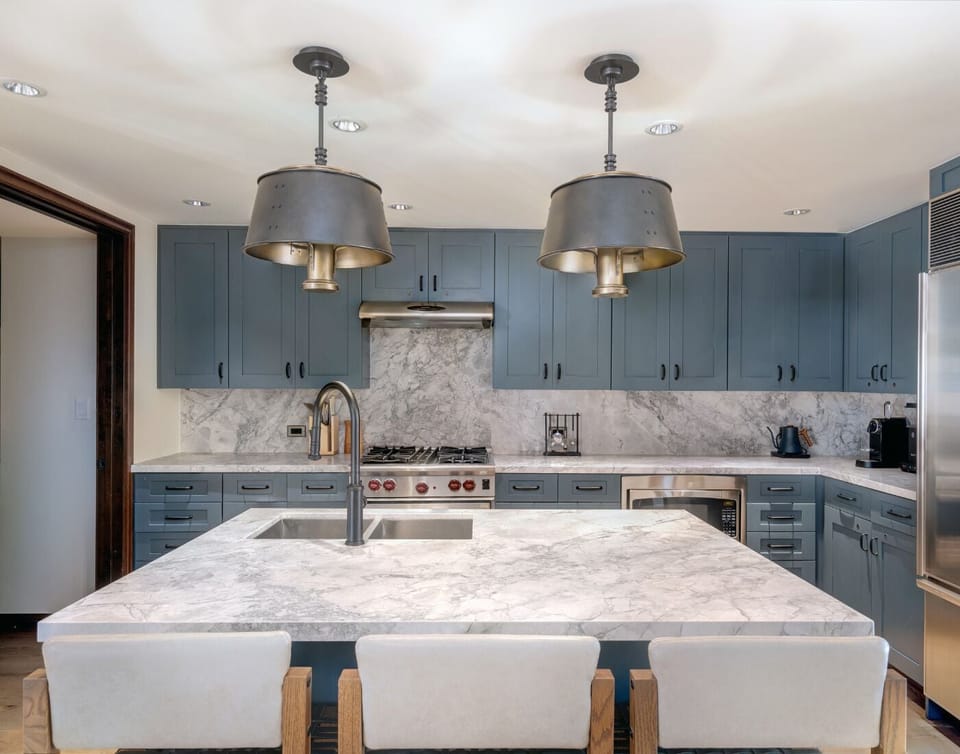 Room, 4 Bedrooms, Mountain View (Misty Maiden, Residence) | Private kitchen | Coffee/tea maker
