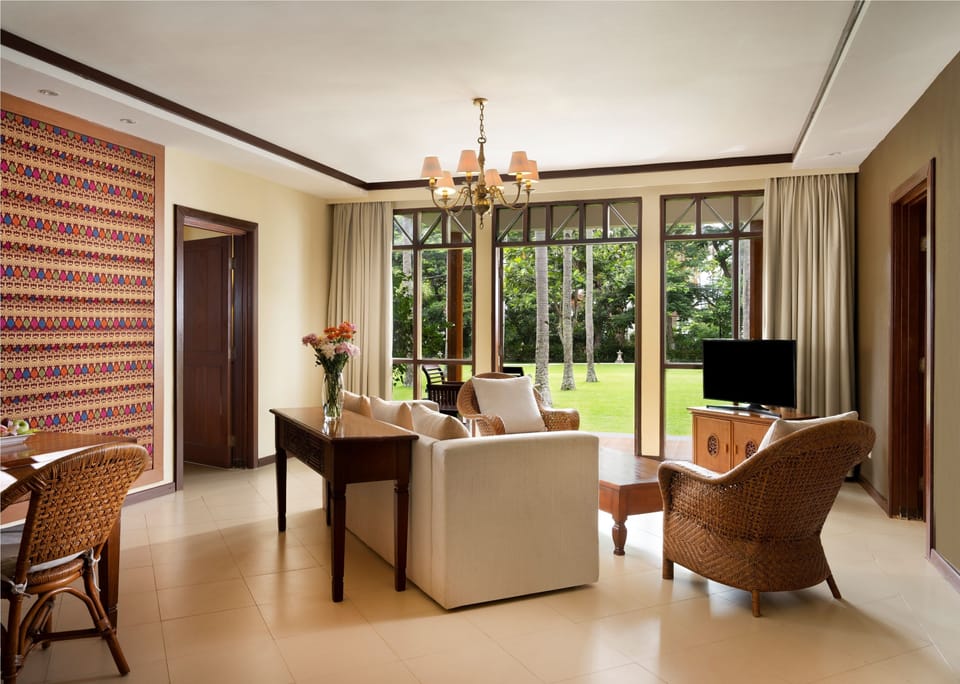 32-inch flat-screen TV with cable channels
