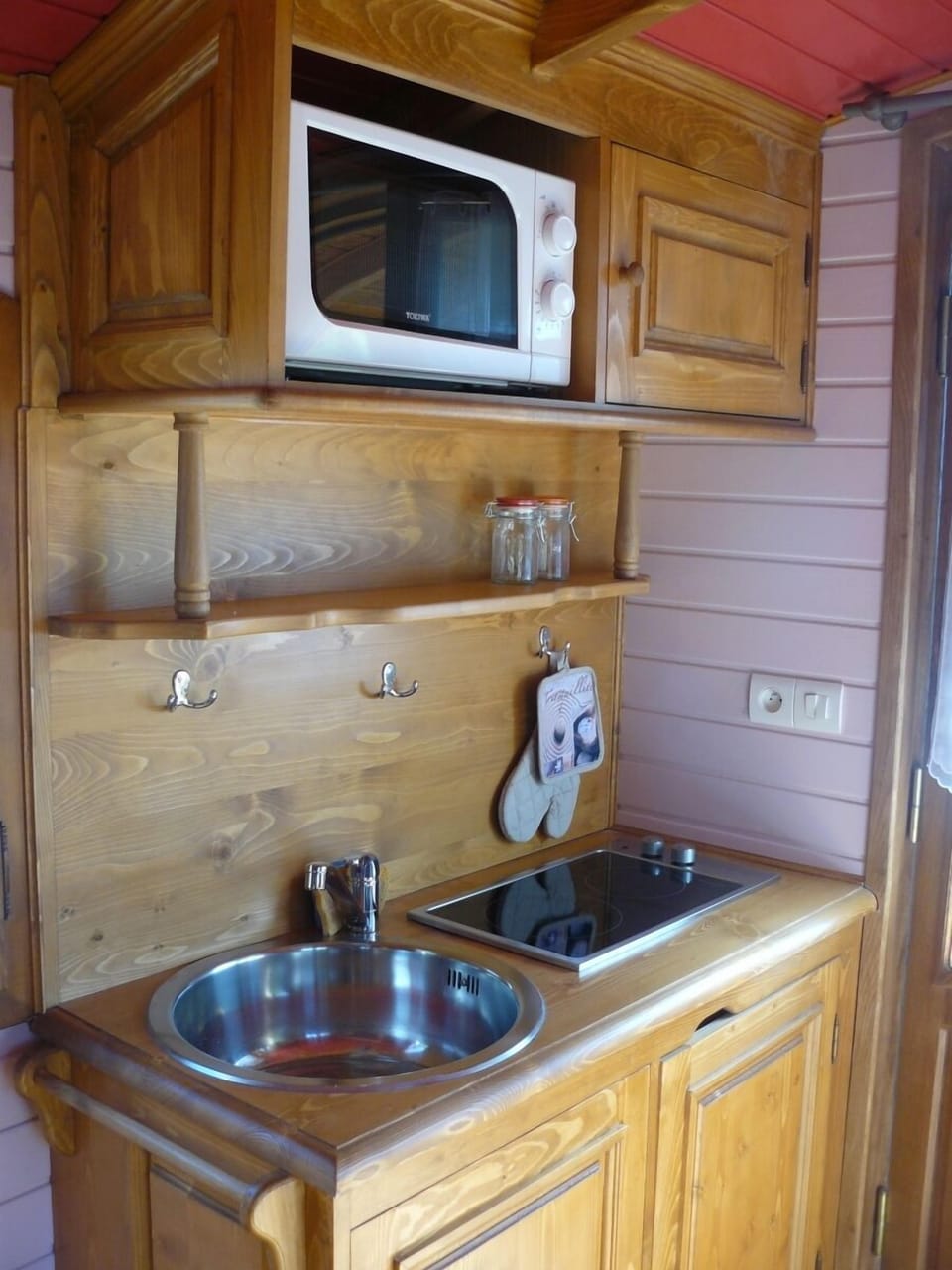 Private kitchenette