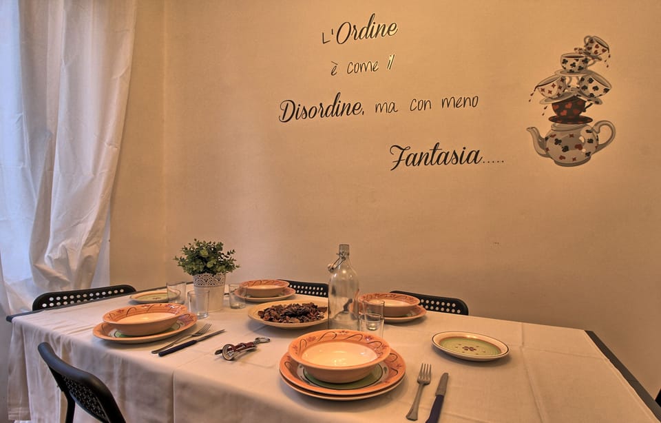 City Apartment | In-room dining