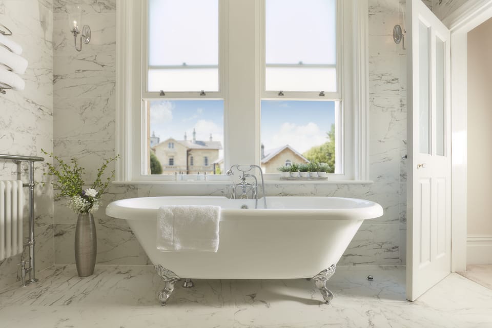 Superior Double Room, Ensuite (Superior King ) | Bathroom | Separate tub and shower, deep soaking tub, rainfall showerhead