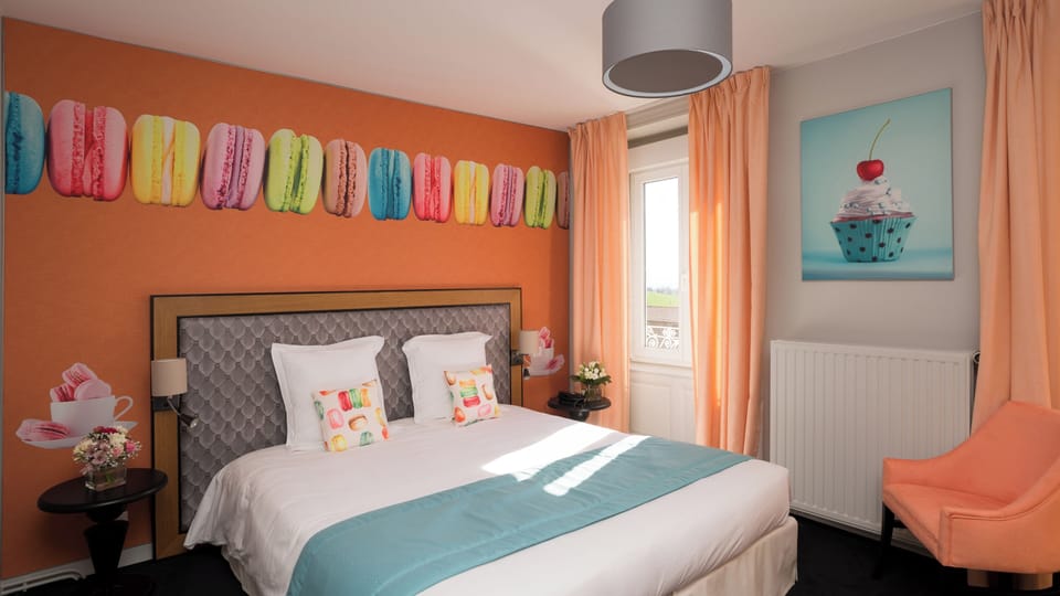 Premium Double Room | Egyptian cotton sheets, premium bedding, desk, soundproofing
