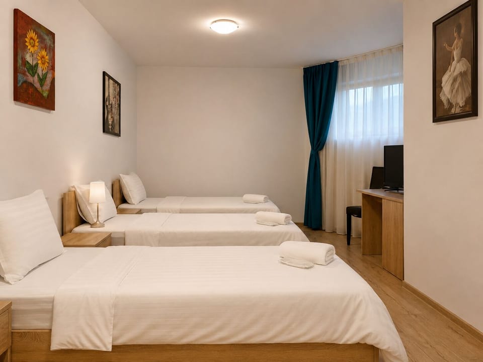 Triple Room, Shared Bathroom | Desk, soundproofing, cribs (free), WiFi (free)