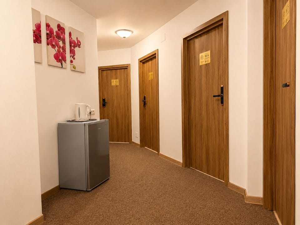 Triple Room, Shared Bathroom | Desk, soundproofing, cribs (free), WiFi (free)