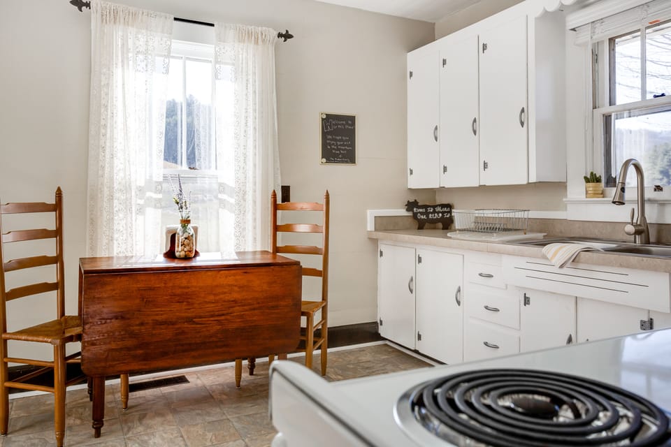 Watch the cows graze, deer run, or turkeys strut from the kitchen windows.