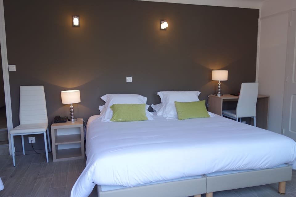 Superior Triple Room, Terrace | Premium bedding, minibar, desk, soundproofing