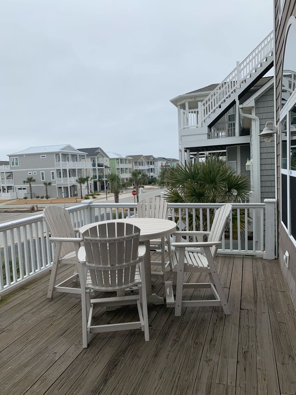 Poly outside dinning w two additional seating on front porch as well 