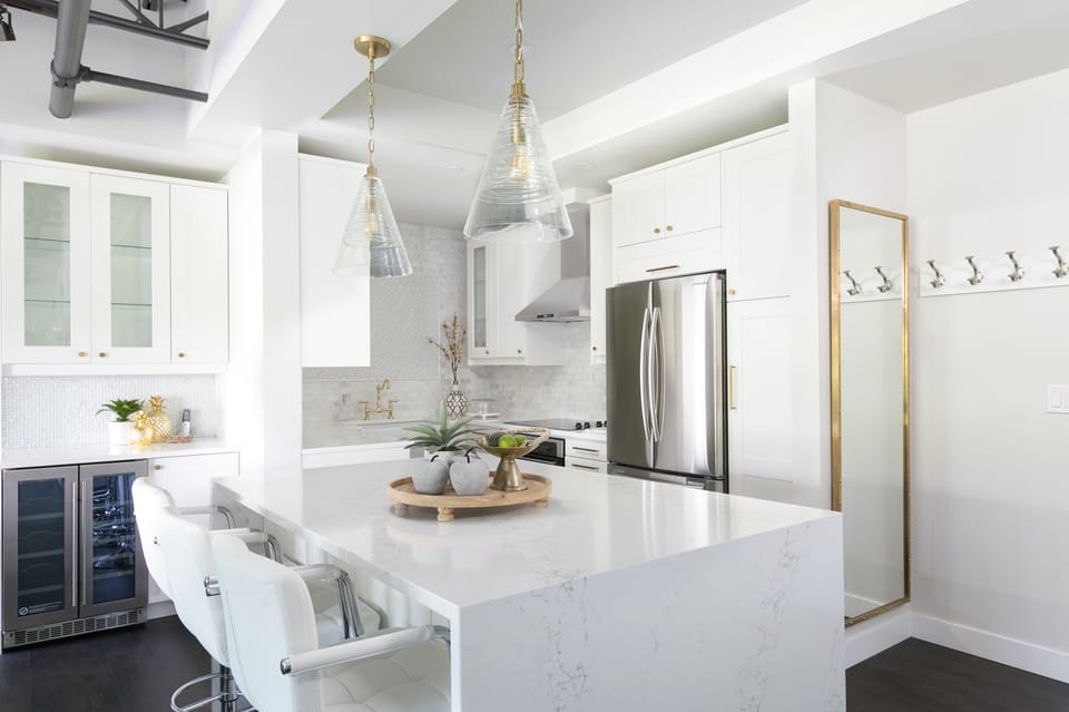 Quartz Stone Island, Wine Cooler and Bar 