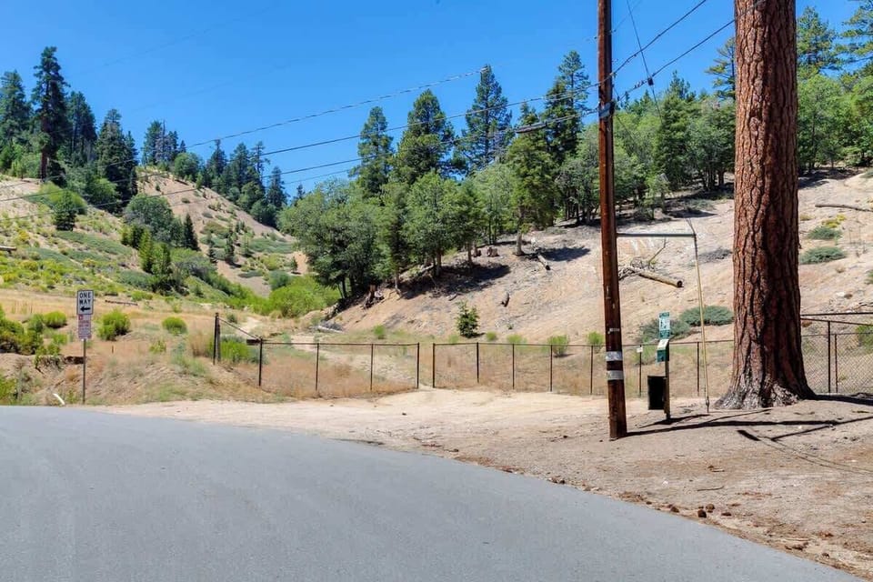 Start of national forest. Easy walking access to Hiking, Sledding , Biking.