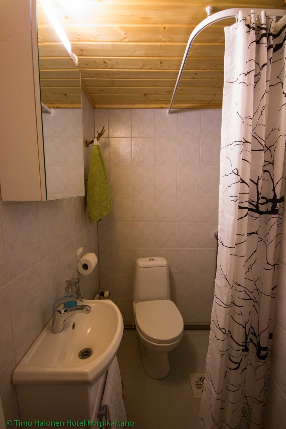 Single Room | Bathroom | Shower, free toiletries, hair dryer, bidet