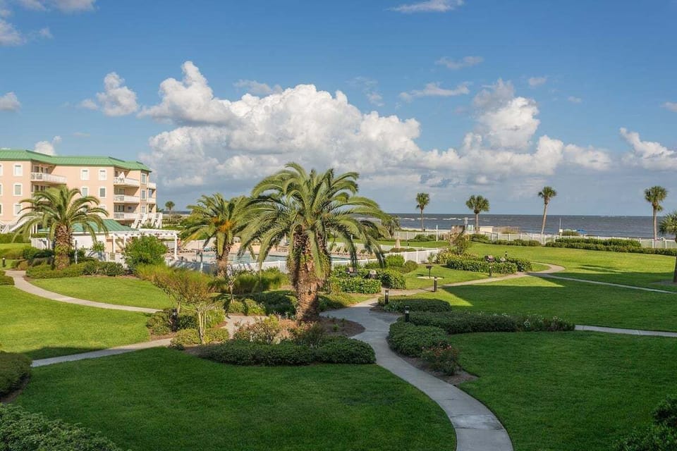 Saint Simons Grand #105 Private Balcony