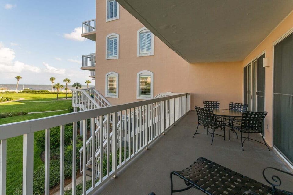 Saint Simons Grand #105 Direct Ocean View from Private Balcony