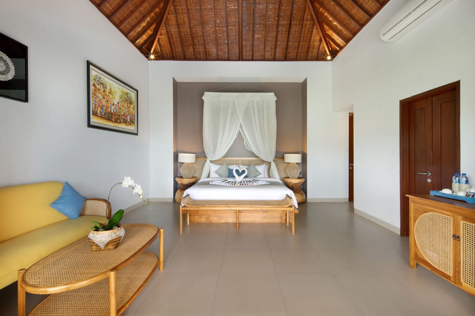 Rooftop Pool Villa | Premium bedding, minibar, in-room safe, desk