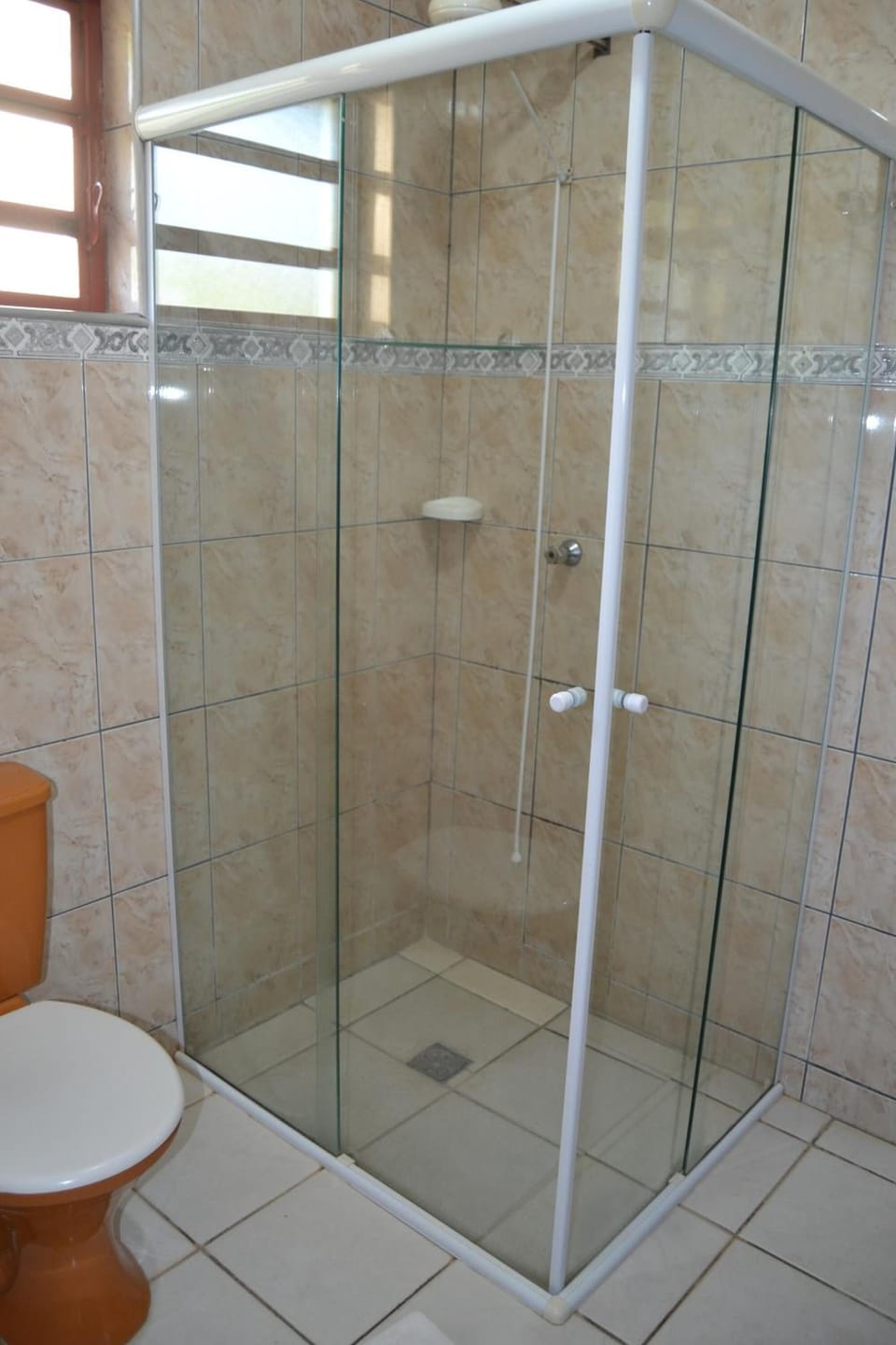 Shower, rainfall showerhead, towels