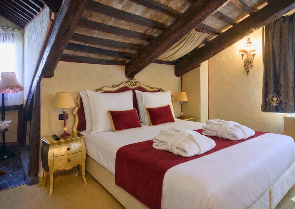 Double Room (Cozy) | Hypo-allergenic bedding, in-room safe, soundproofing, free WiFi