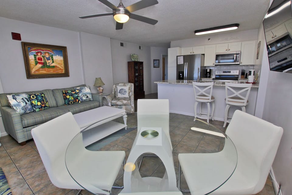 2 Main Living Space (4)