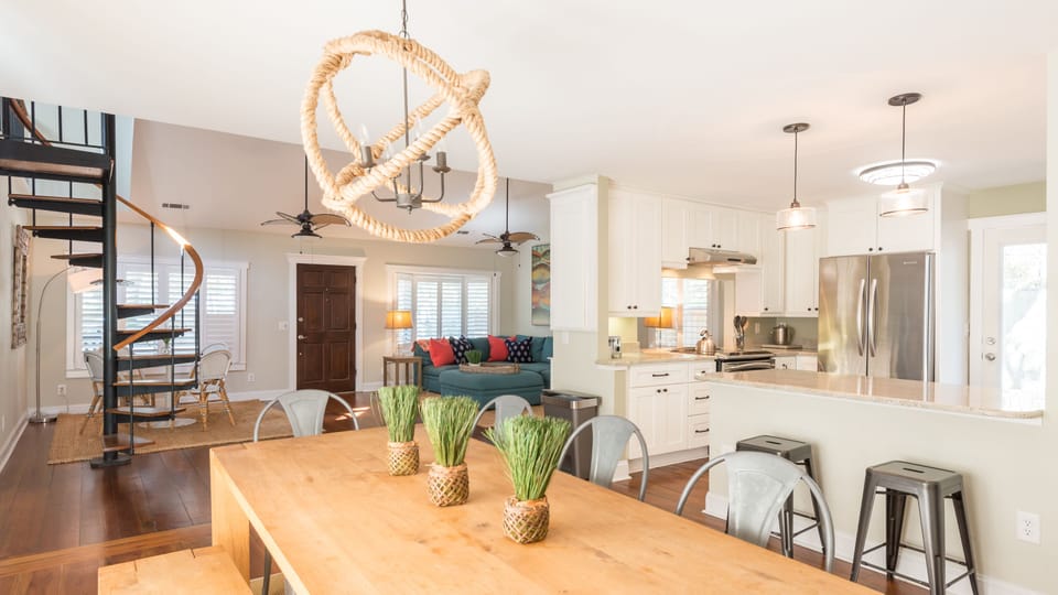 Open Floor Plan is awesome for family gatherings and fun meals