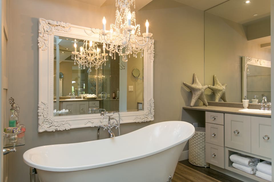 Enjoy a Lake View right from the shower!