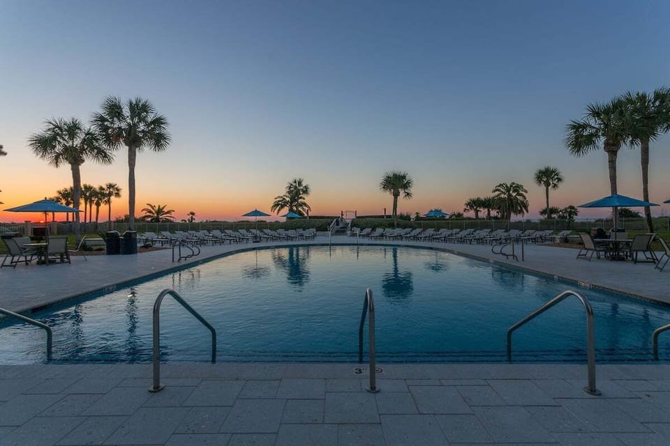Beach Club Pool