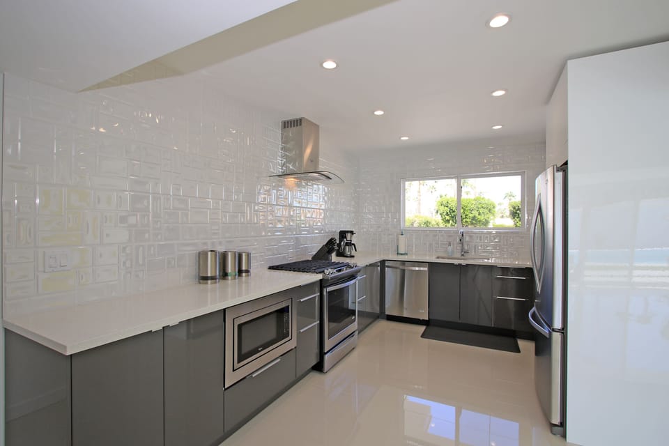 Fully Stocked Kitchen