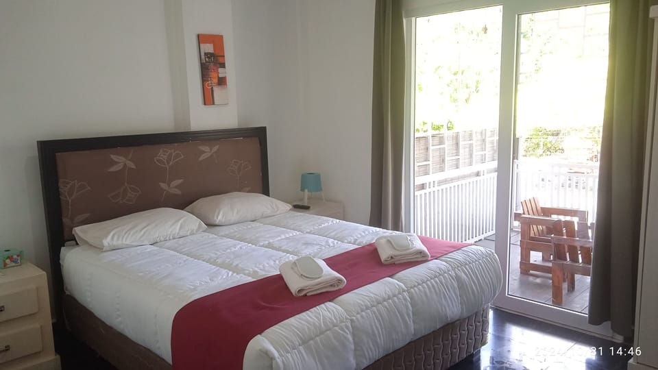 Deluxe Double Room | WiFi (free), bed sheets