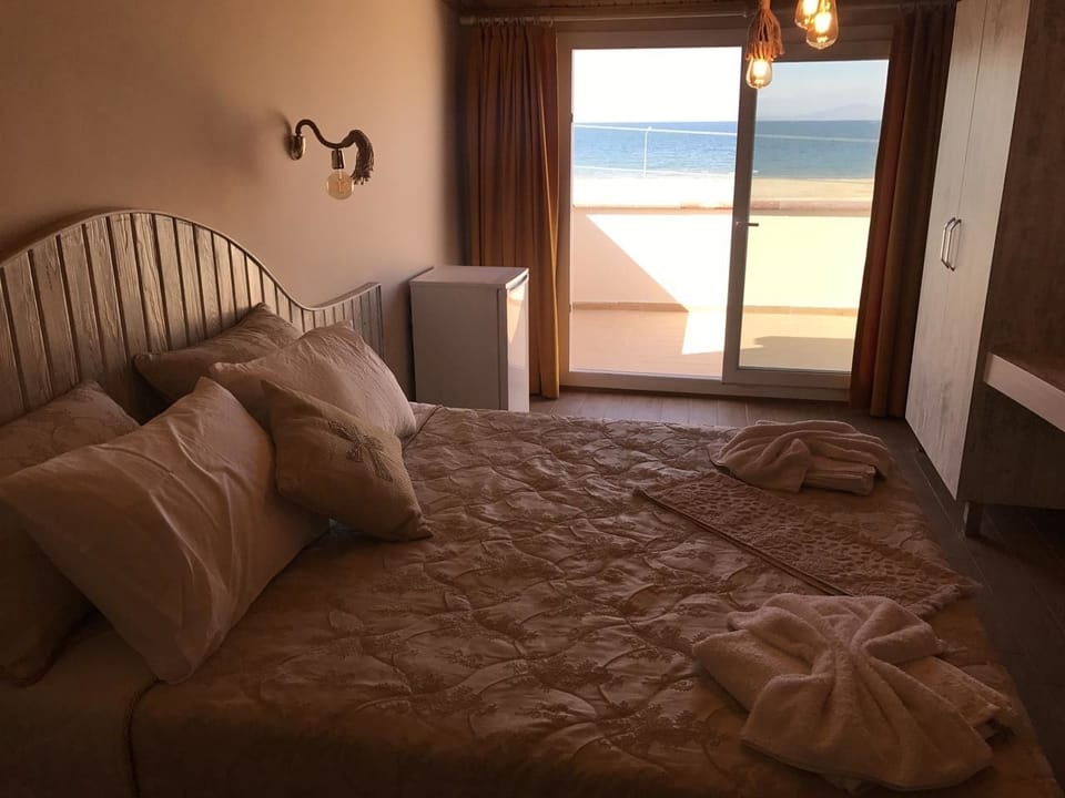 Standard Double Room | Minibar, free WiFi, bed sheets